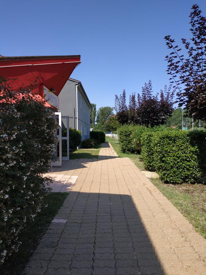 Hotel - Restaurant Du Lac - Agen Boé Eksteriør bilde